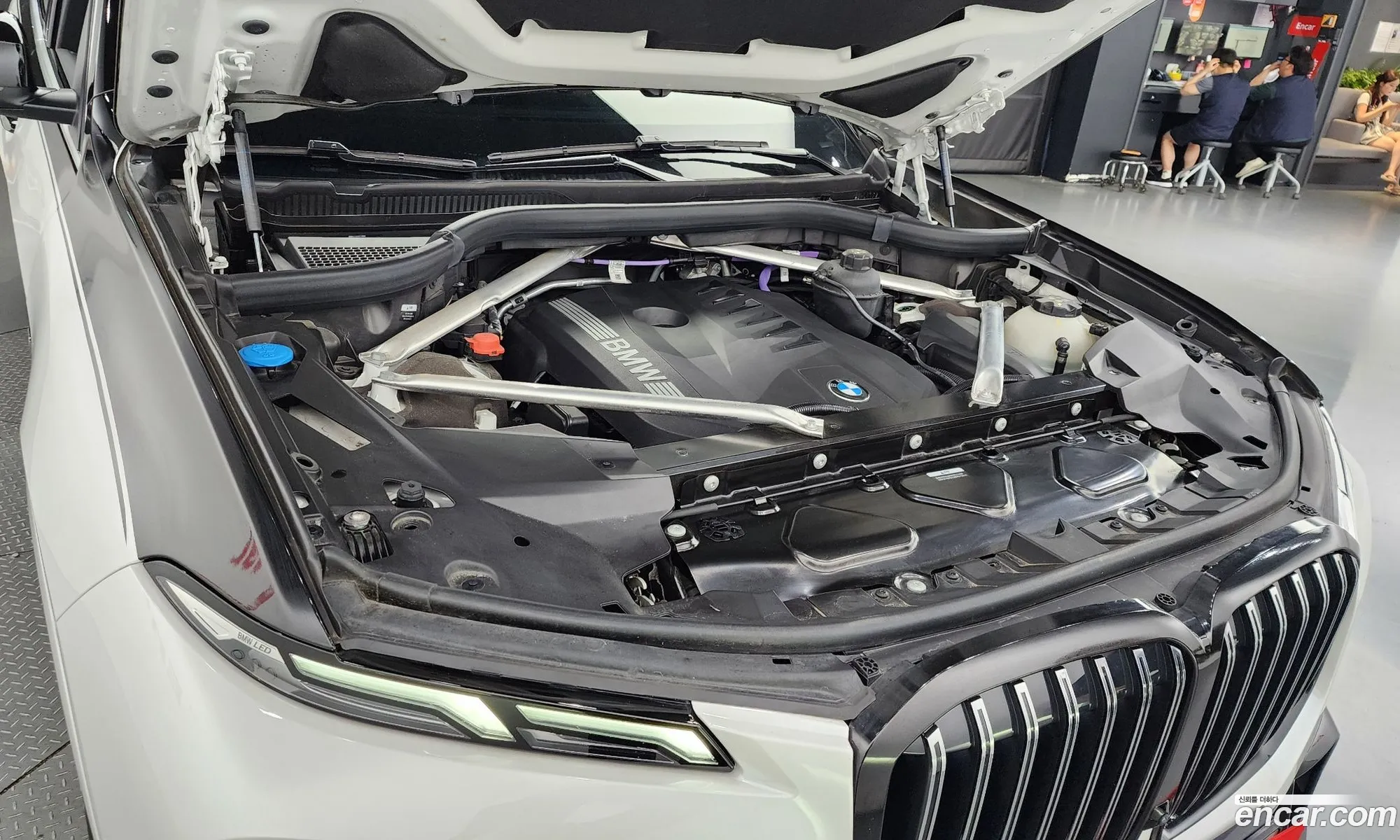 BMW X7 G07 ​​xDrive 40I M Sports 6-Seater - фотография 3687347