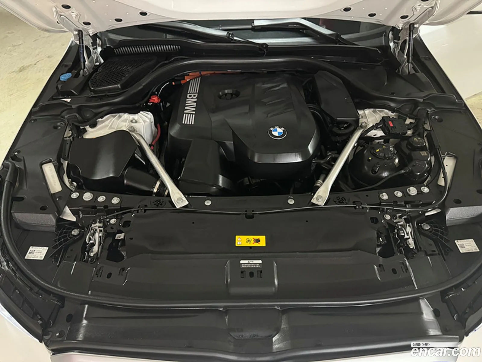 BMW 5 Series G60 530E M Sports - фотография 6631287