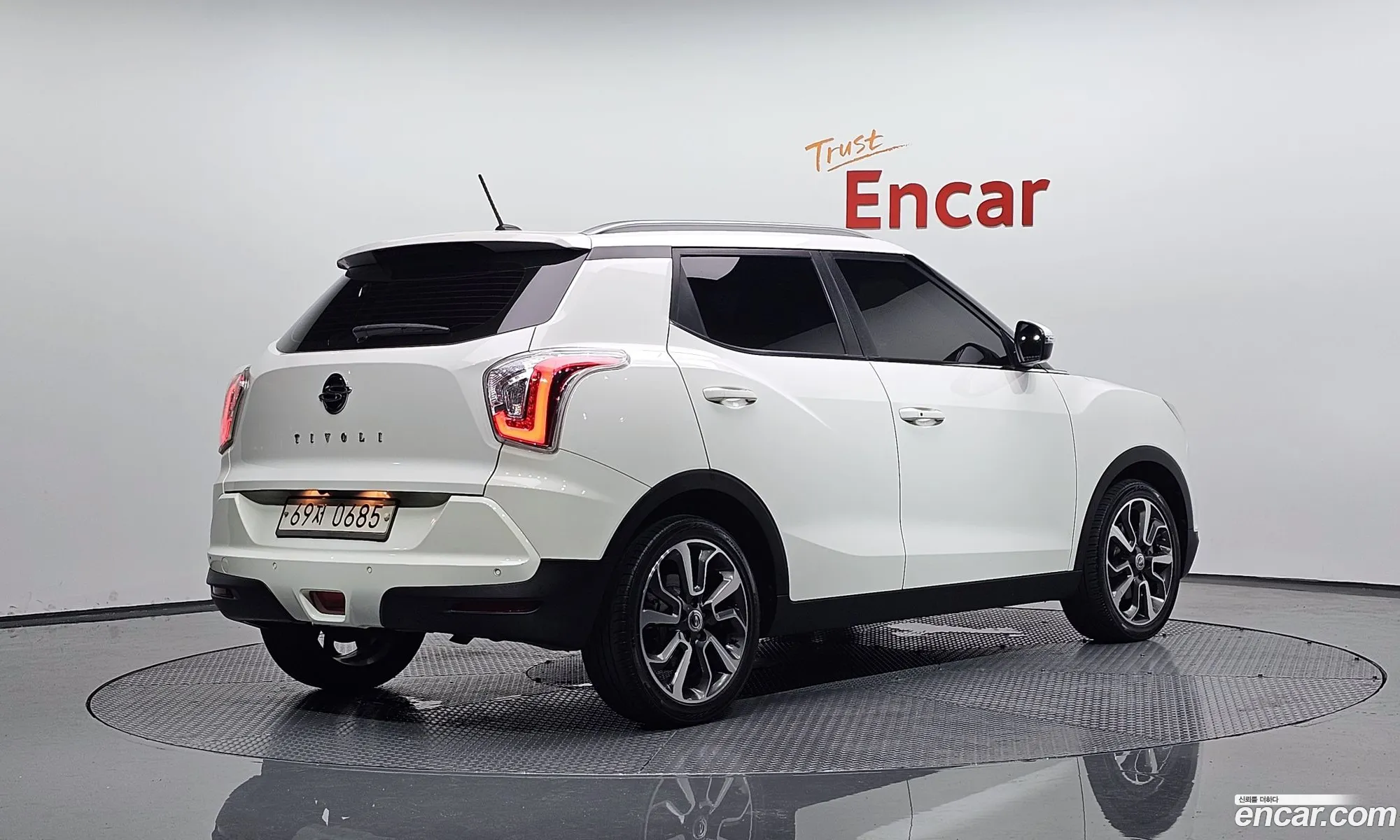 Kg Mobility Ssangyong Tivoli Lx 2Wd - фотография 7497030