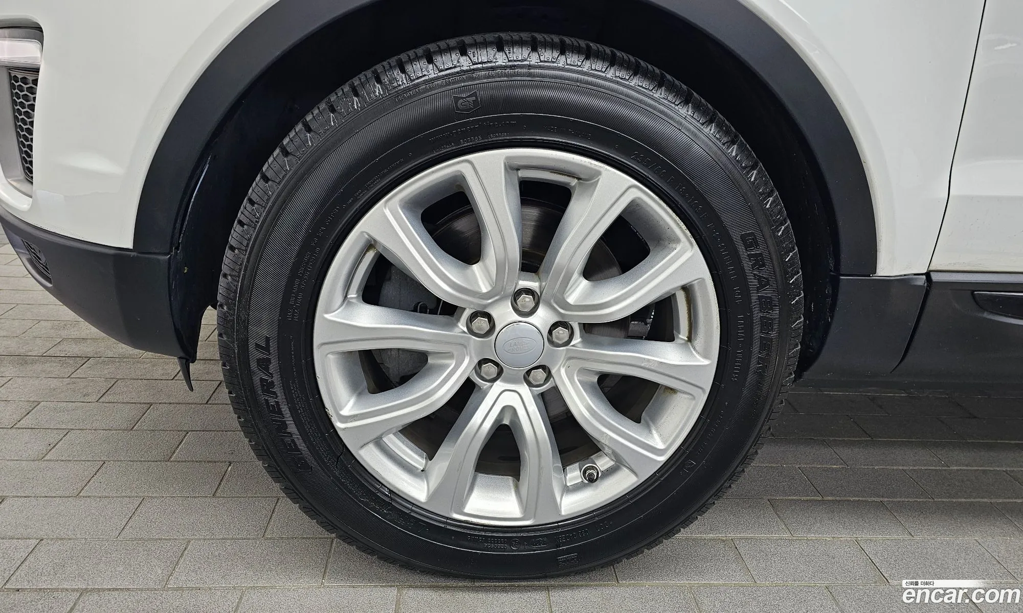 Land Rover Range Rover Evoque 20 Td4 Se - фотография 7341459