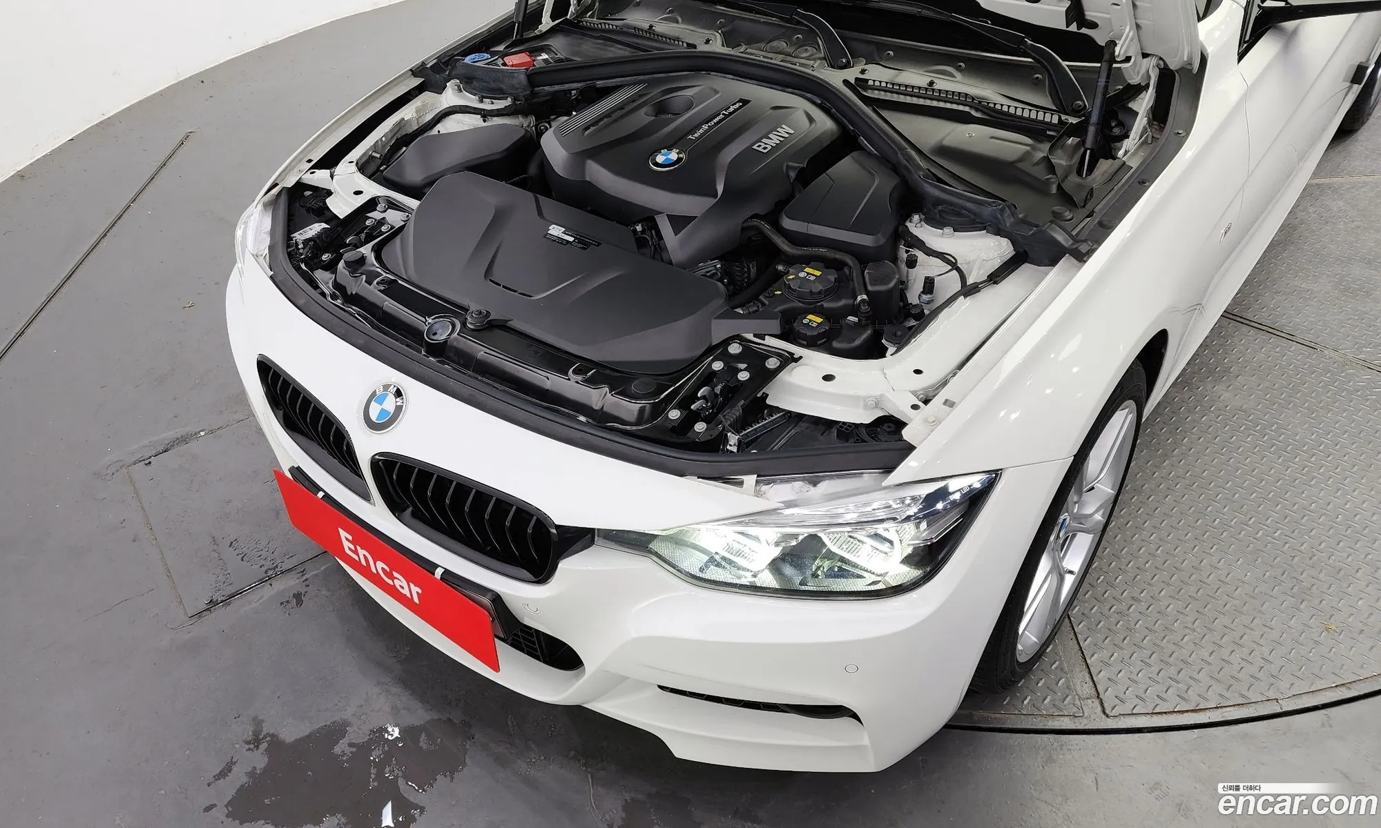 BMW 3Er 330I M Sports Shadow 2018 - фотография 12039886