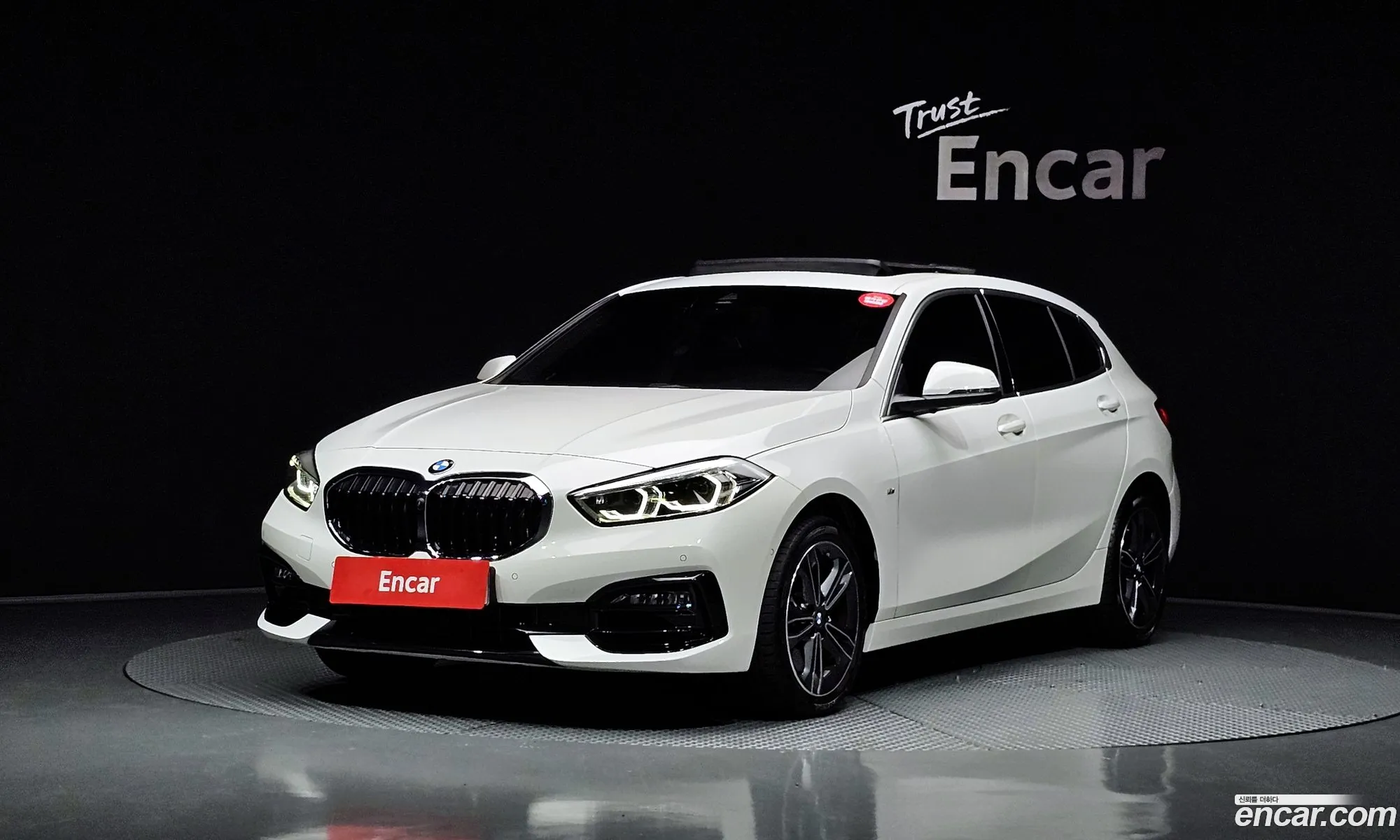 BMW 1 Series F40 120I Sports - фотография 18256371