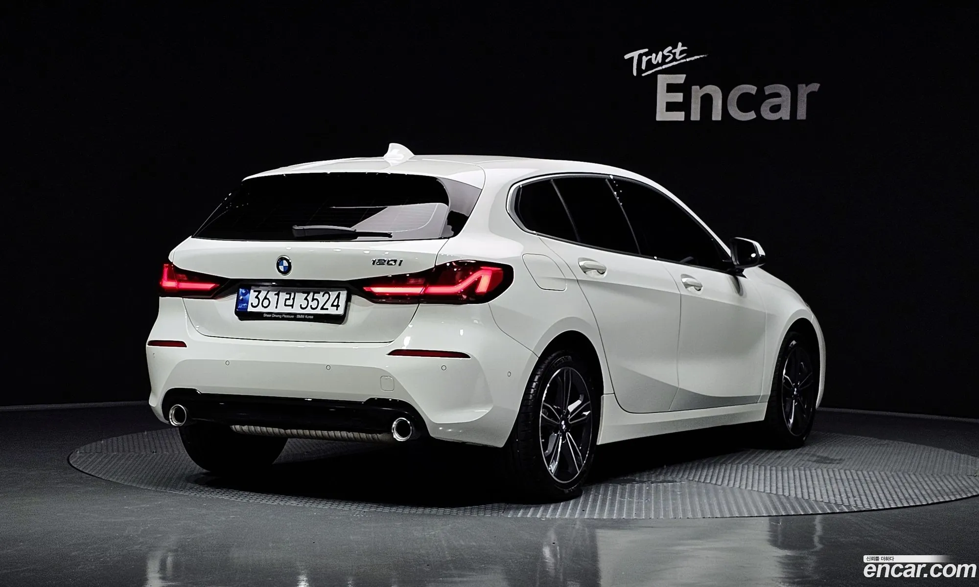 BMW 1 Series F40 120I Sports - фотография 18256372