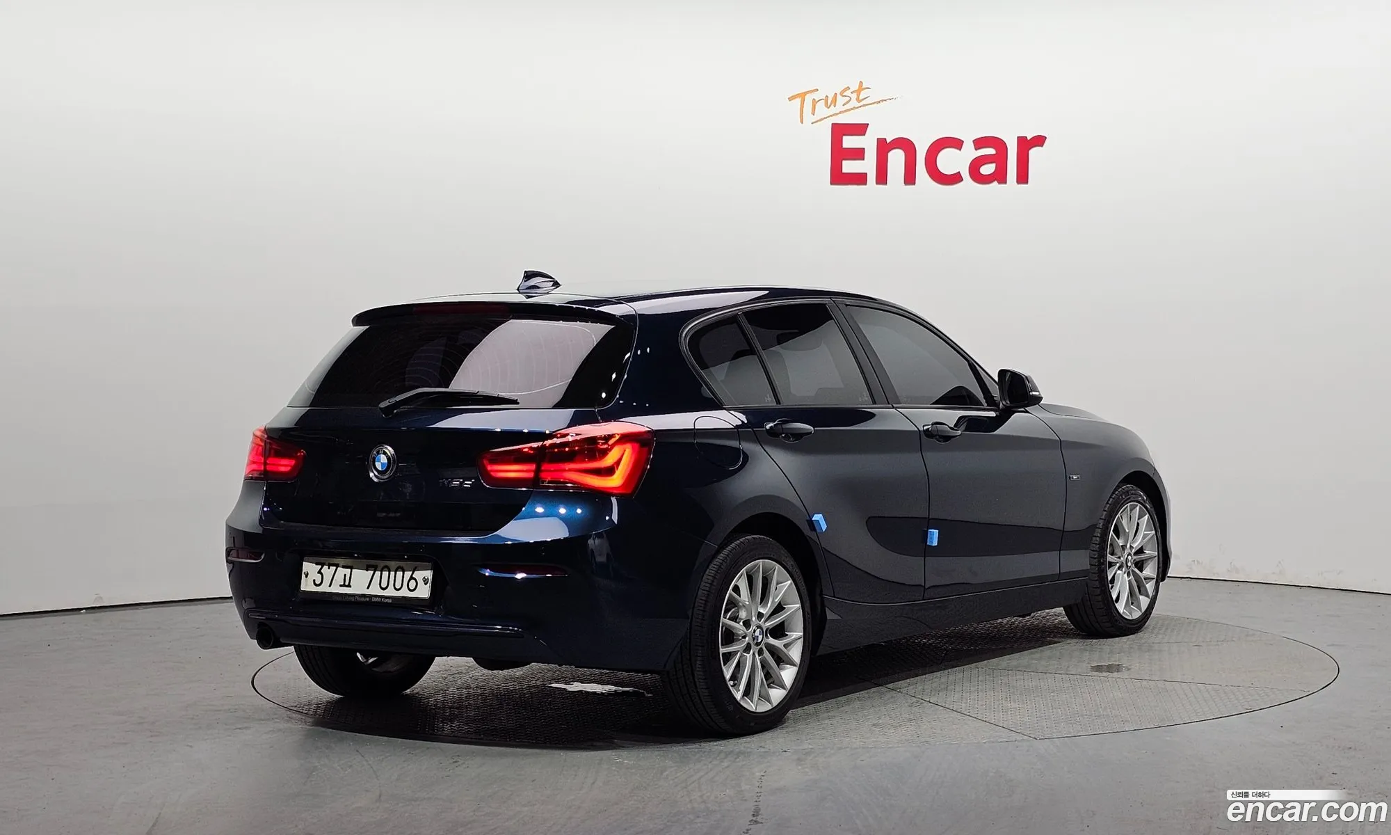 BMW 1 Series F20 118D Sports 5-Door - фотография 6885933