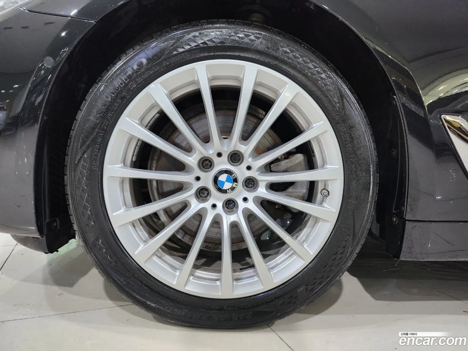 BMW 5 Series G30 520I Luxury - фотография 4872664