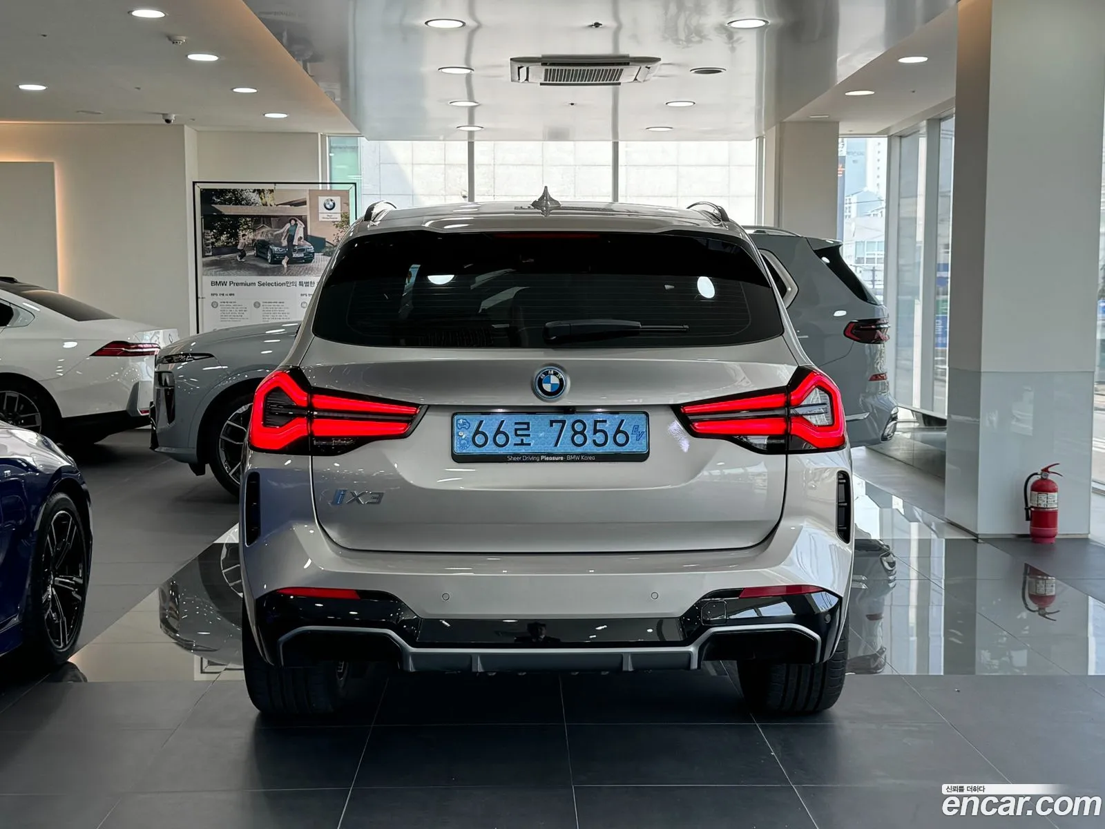 BMW Ix3 M Sports 2024 - фотография 12039843