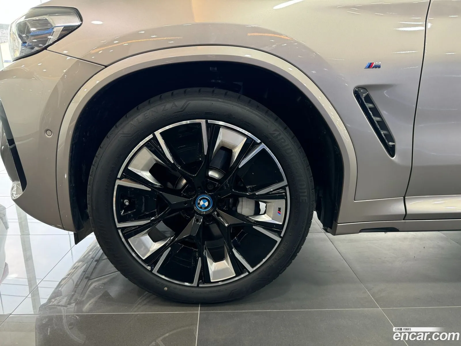 BMW Ix3 M Sports 2024 - фотография 12039844