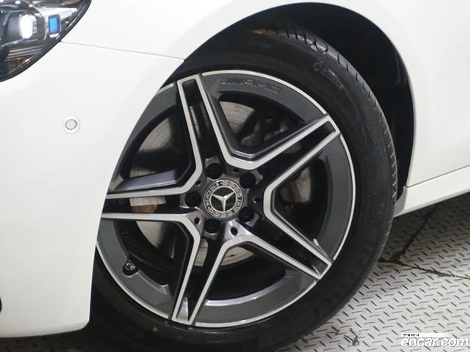 Mercedes-Benz E-Klasse E250 Amg Line 2023 - фотография 17061487