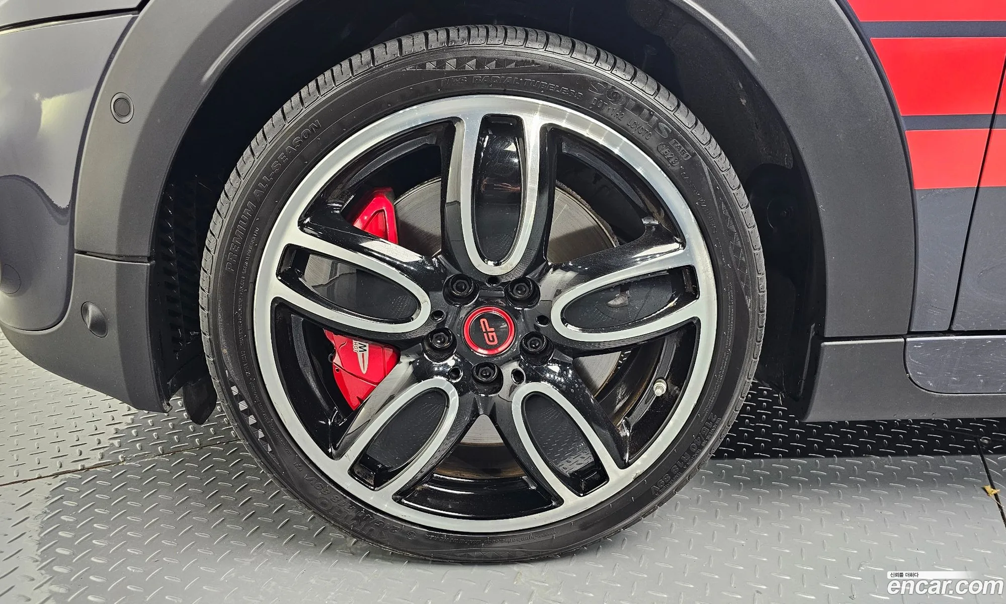 Mini Cooper S Jcw Gp Inspired Edition 3Rd Generation - фотография 11086798