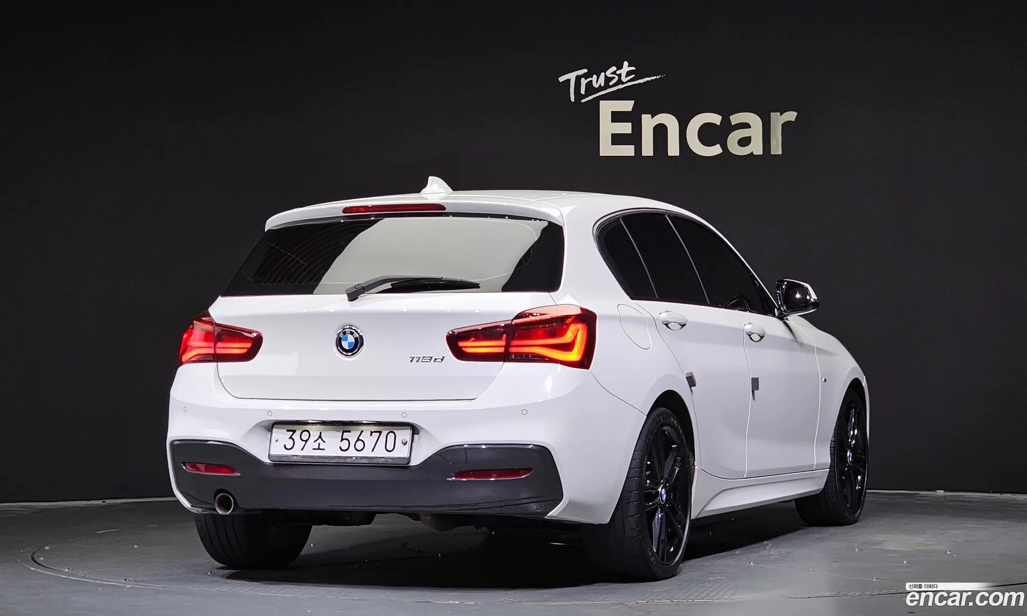BMW 1 Series F20 118D M Sports Shadow 5-Door - фотография 6371116