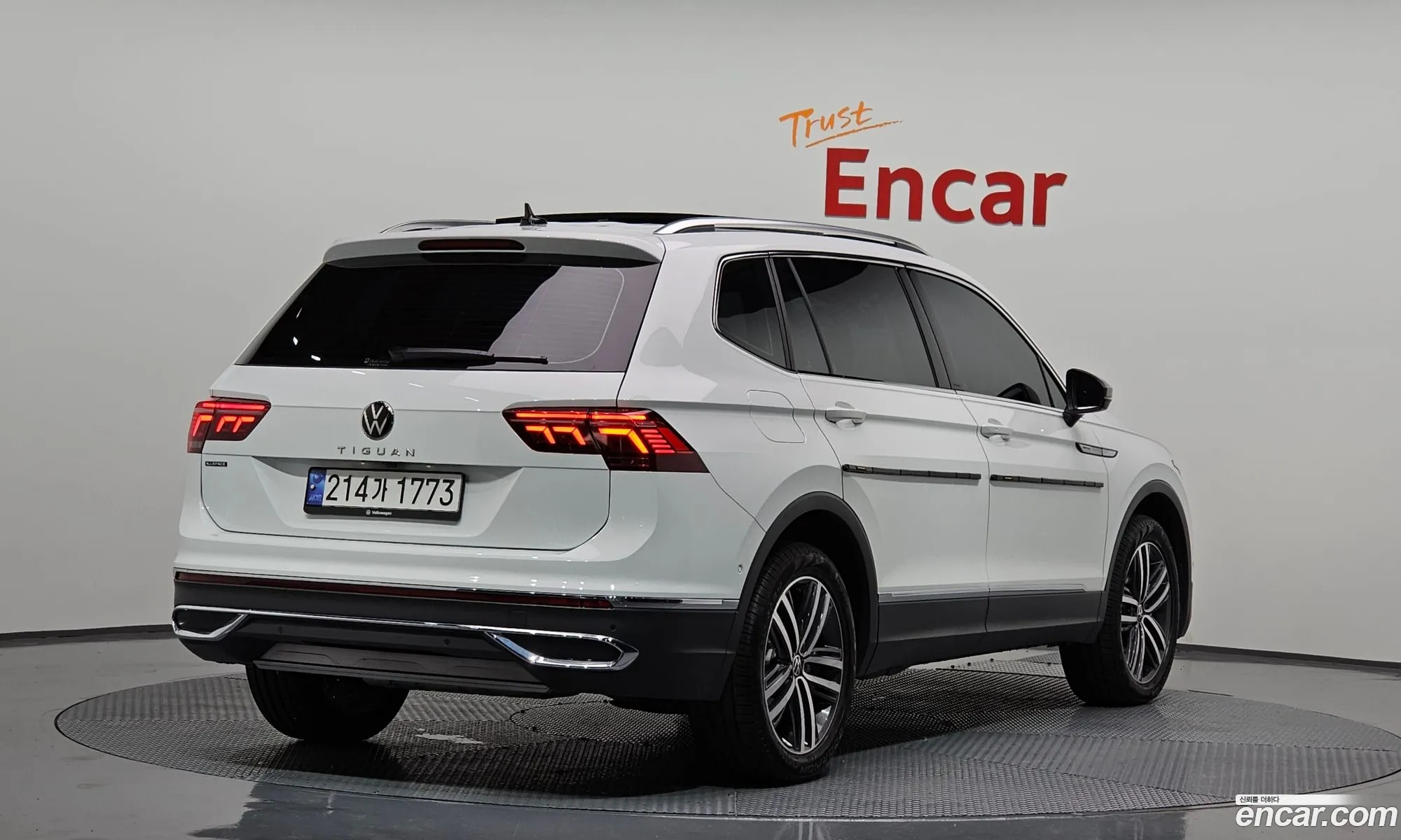 Volkswagen Tiguan Allspace 20 Tsi Prestige - фотография 7792034