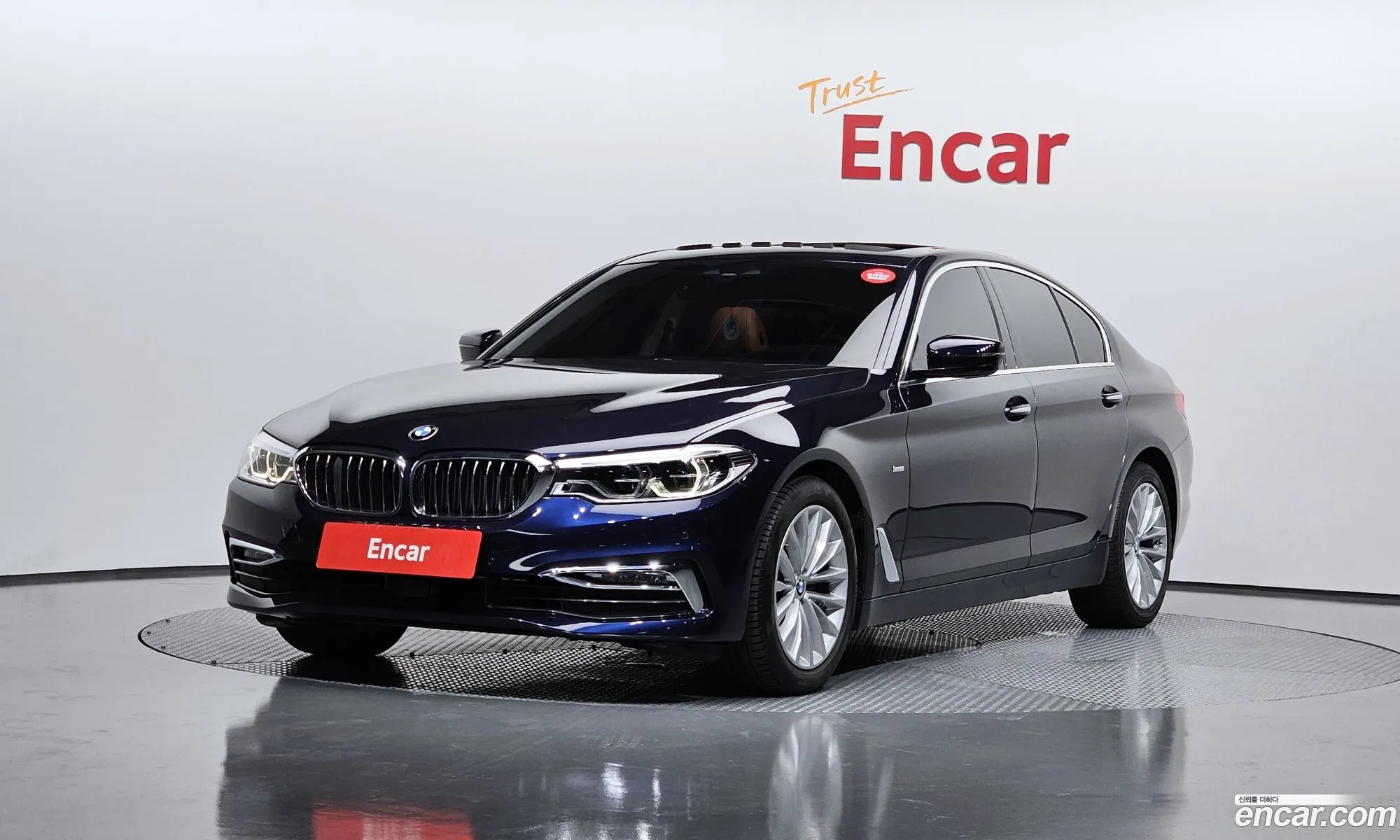 BMW 5 Series G30 520D Luxury Special Edition - фотография 18465315