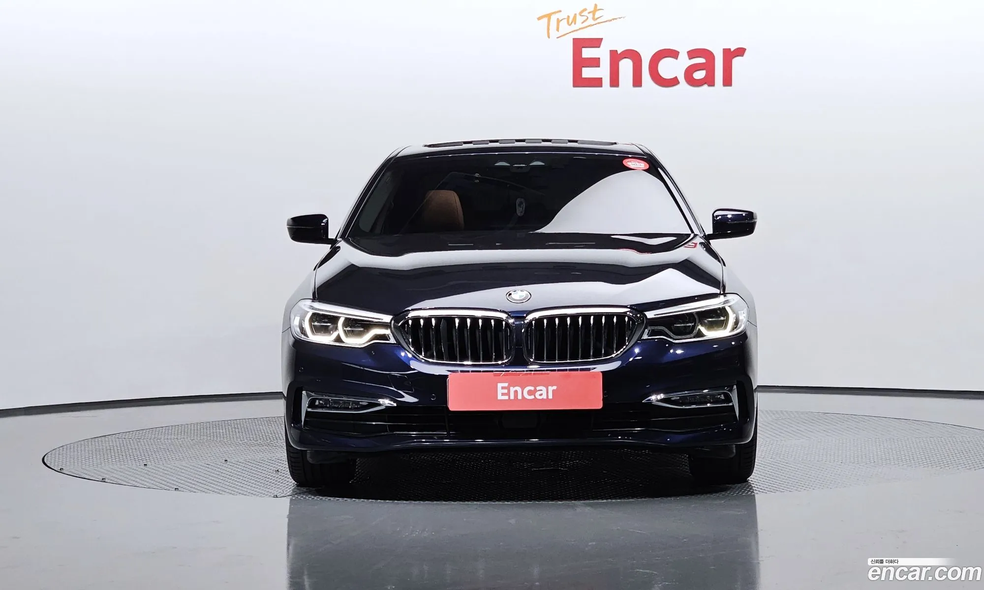 BMW 5 Series G30 520D Luxury Special Edition - фотография 18465317