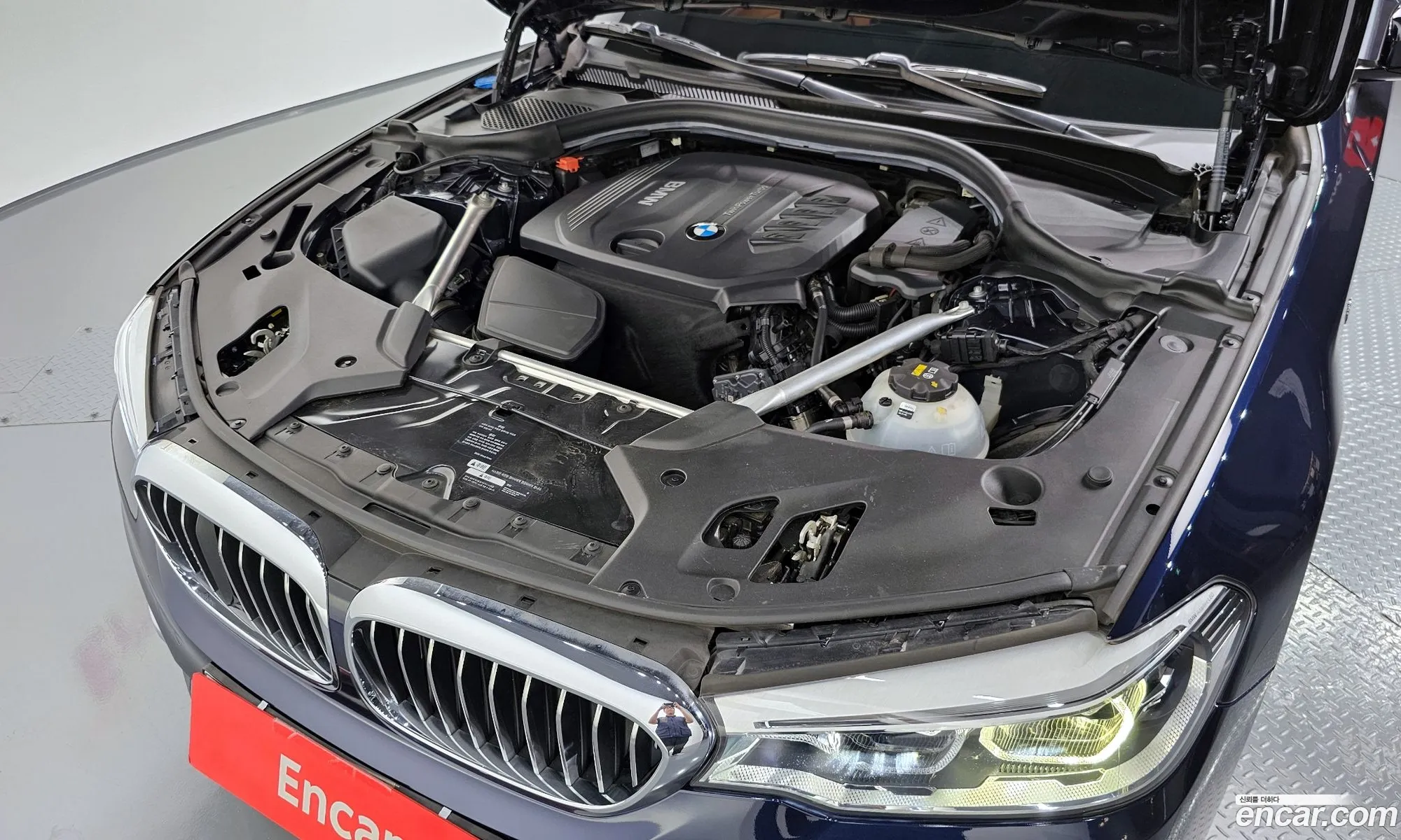 BMW 5 Series G30 520D Luxury Special Edition - фотография 18465320