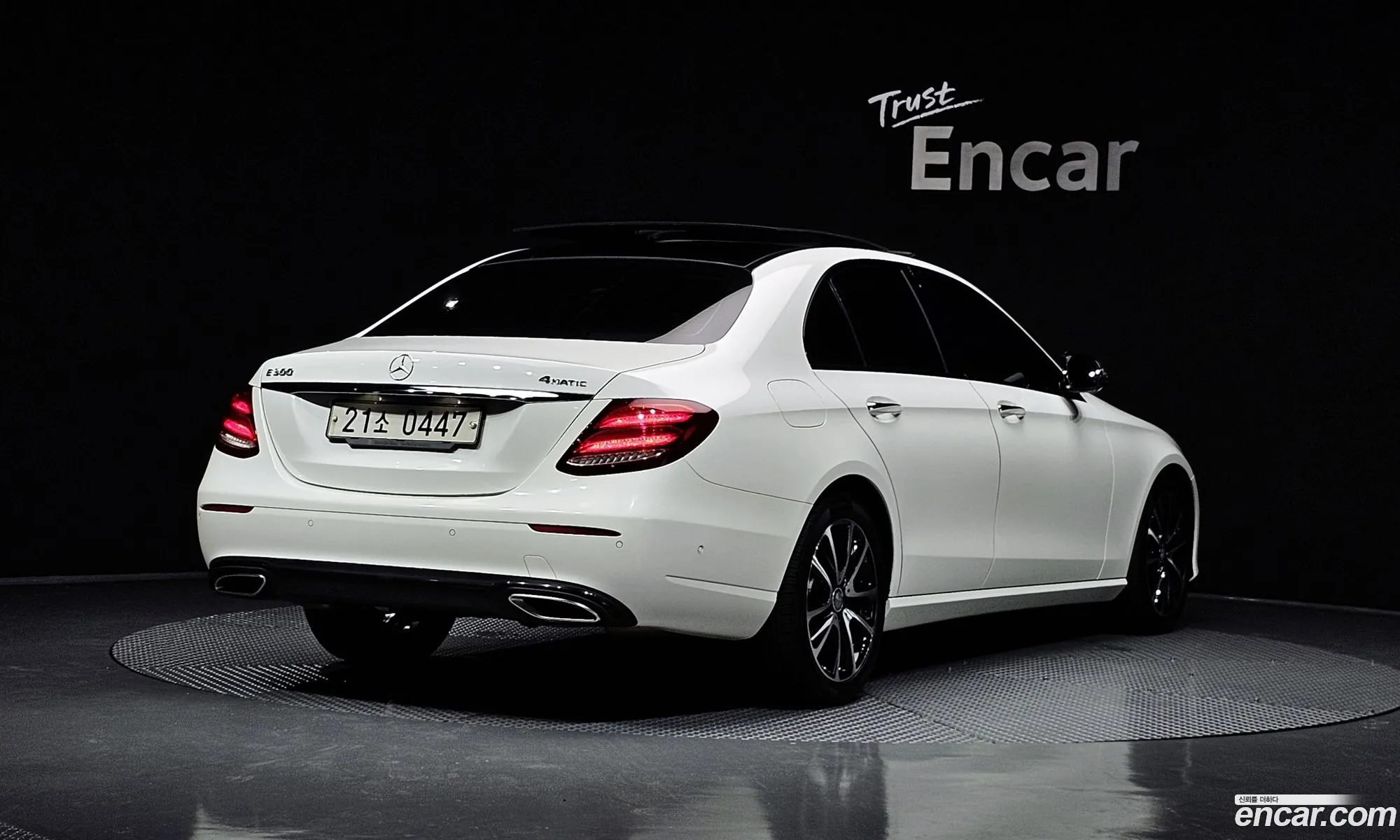 Mercedes E-Class W213 E300 Avantgarde - фотография 19074815