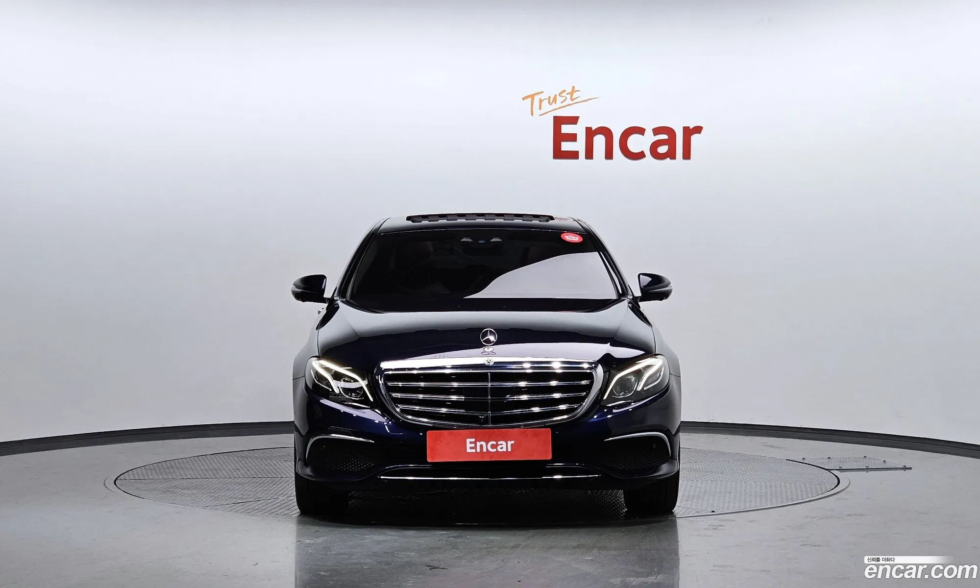 Mercedes E-Class W213 E300 4Matic Exclusive - фотография 19038572