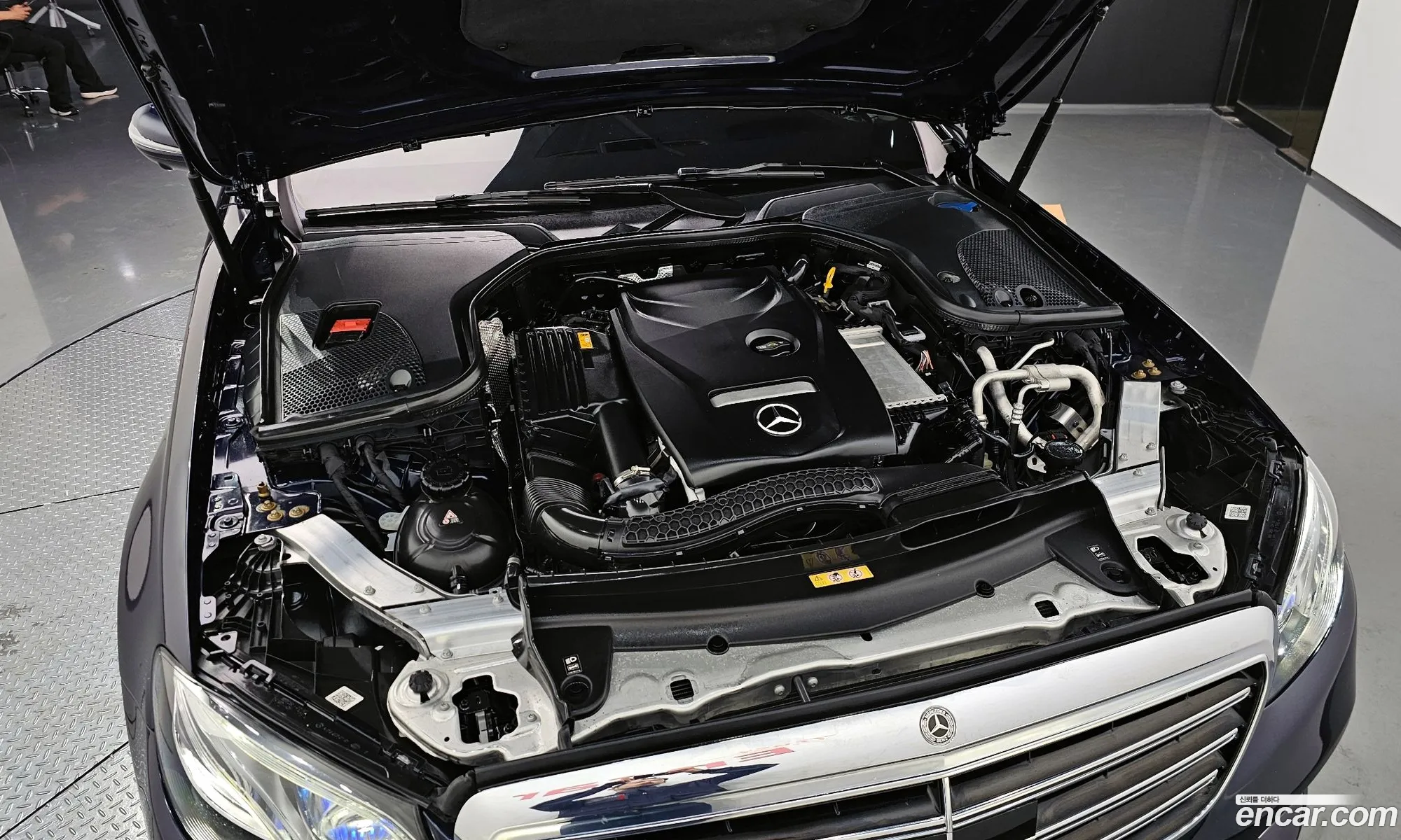 Mercedes E-Class W213 E300 4Matic Exclusive - фотография 19038575