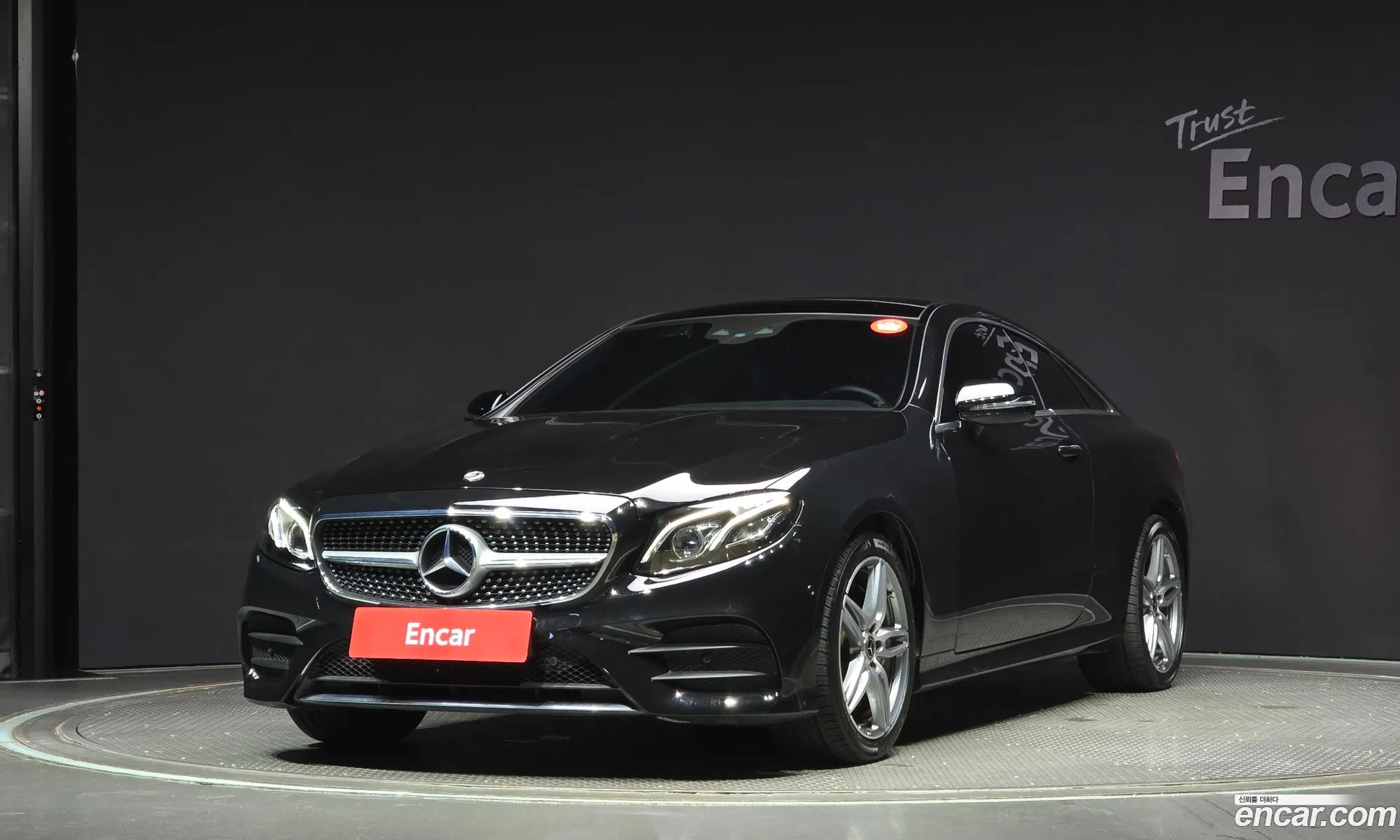 Mercedes E-Class W213 E220D Coupe - фотография 19089334