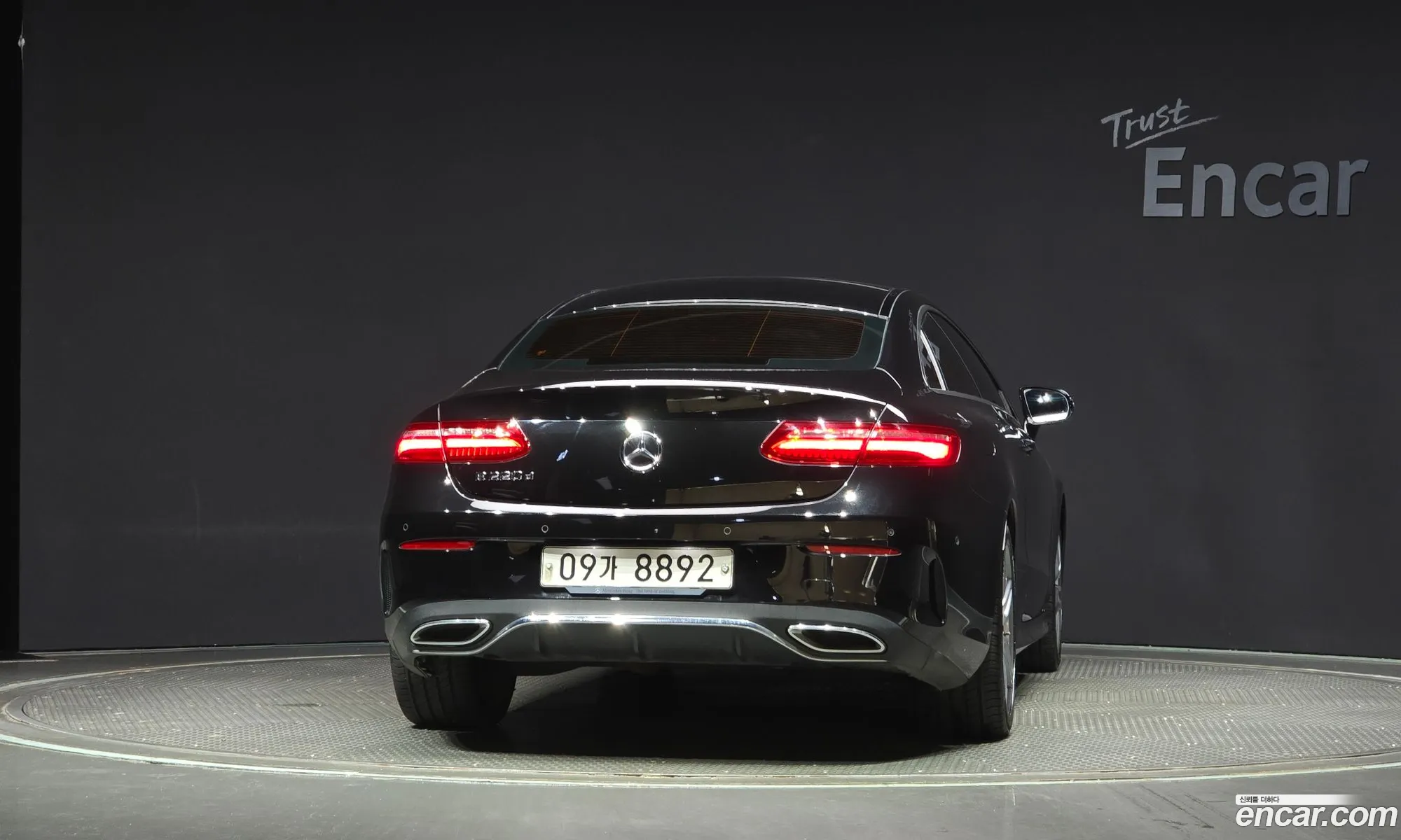 Mercedes E-Class W213 E220D Coupe - фотография 19089337