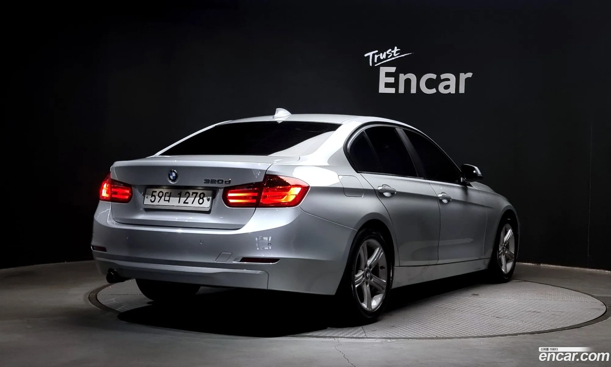 BMW 3 Series F30 320D - фотография 6741359