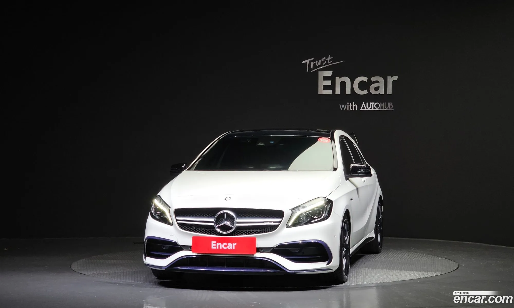 Benz A-Class W176 A45 Amg 4Matic - фотография 19043440