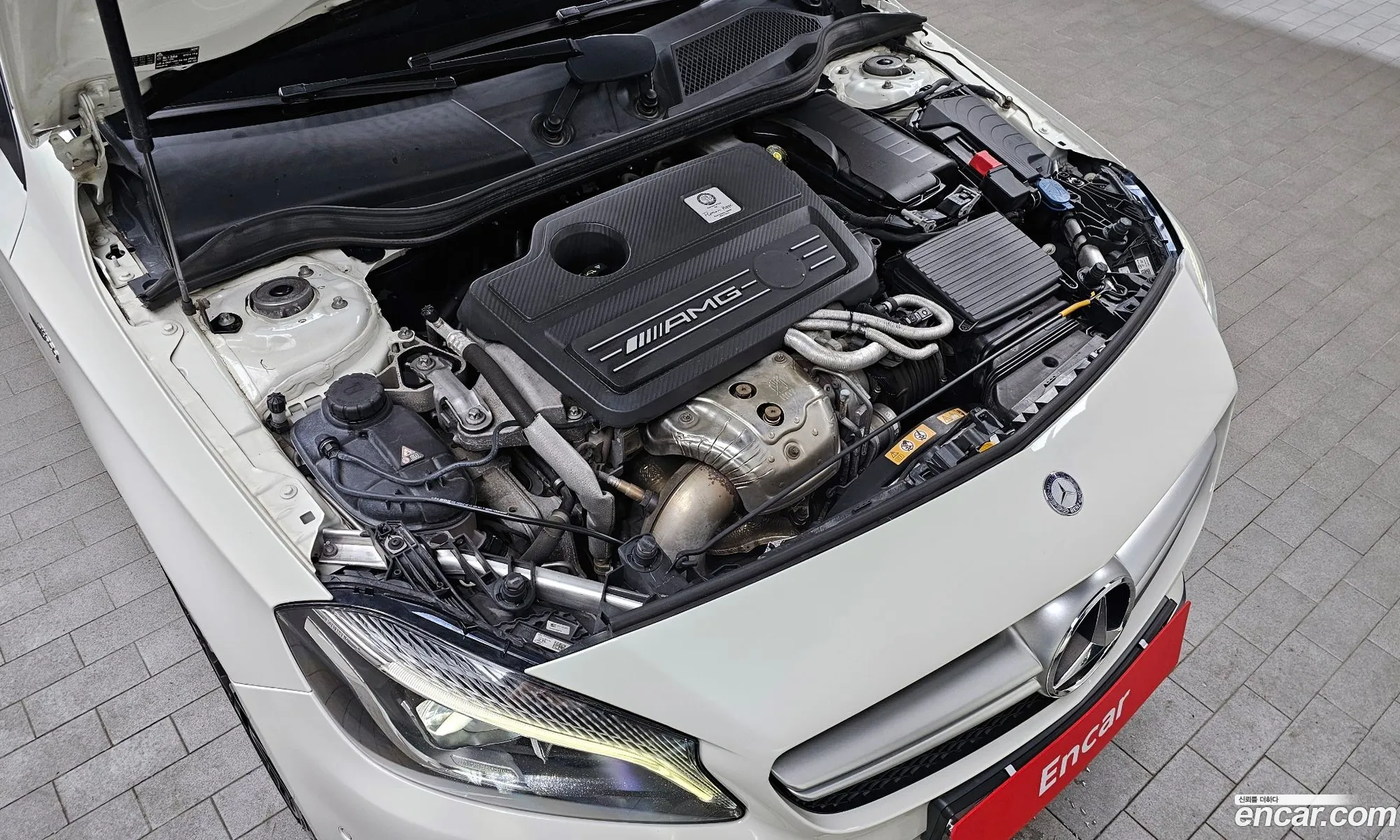 Benz A-Class W176 A45 Amg 4Matic - фотография 19043443