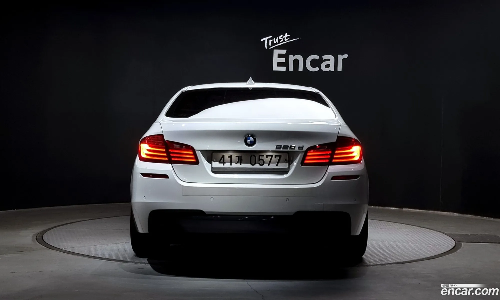 BMW 5 Series F10 520D M Aerodynamics - фотография 17293253