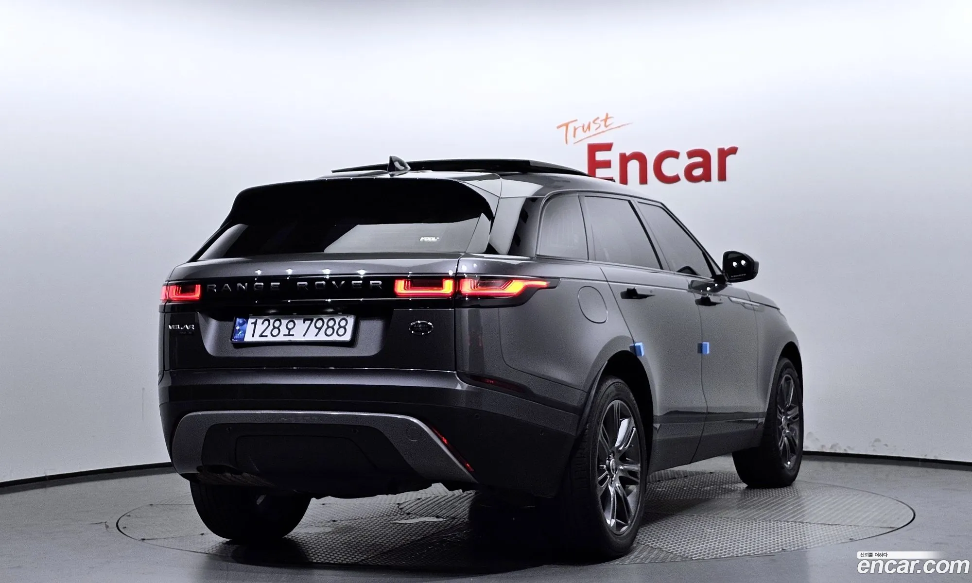 Land Rover Range Rover Velar 20 D240 Se - фотография 7188604