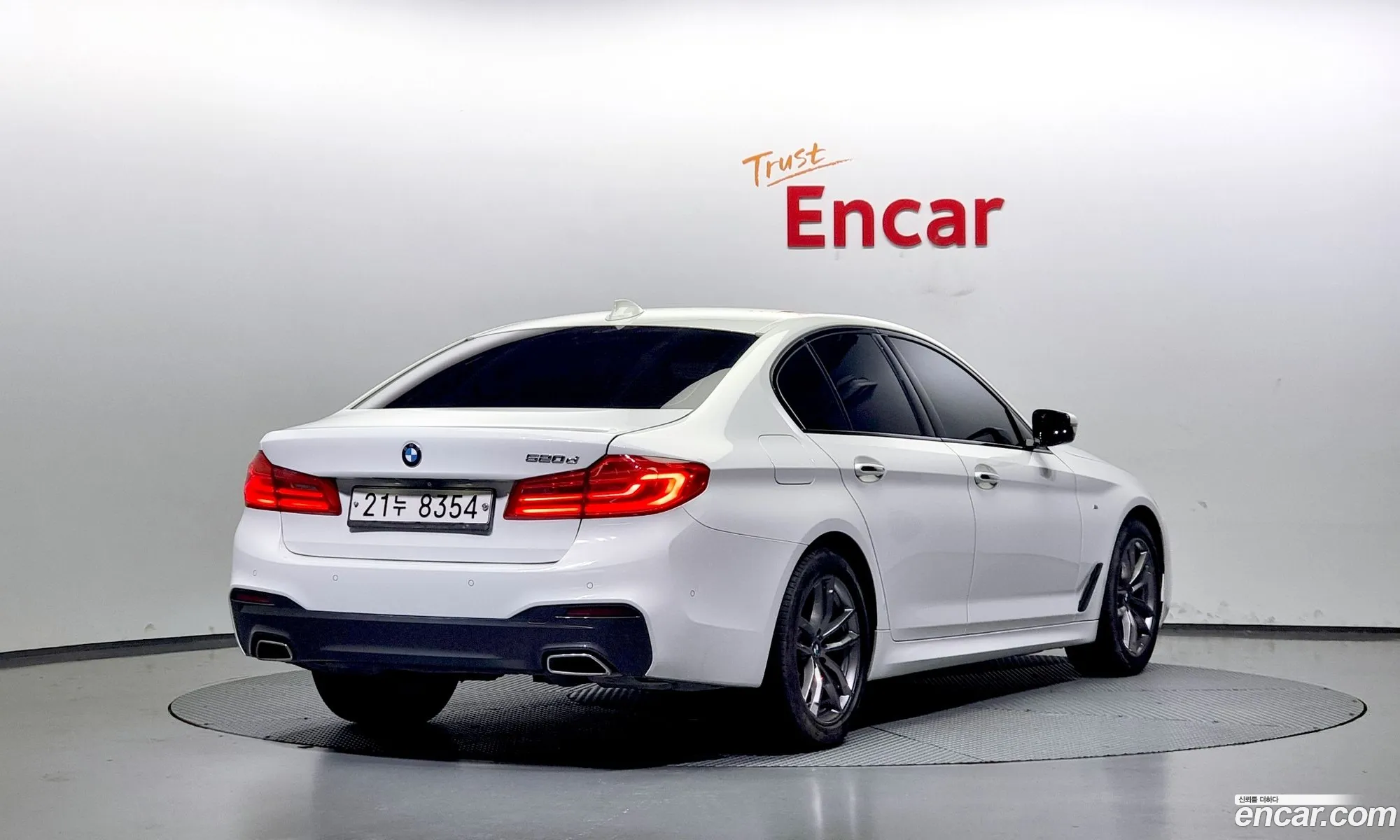 BMW 5 Series G30 520D M Sports - фотография 8820720