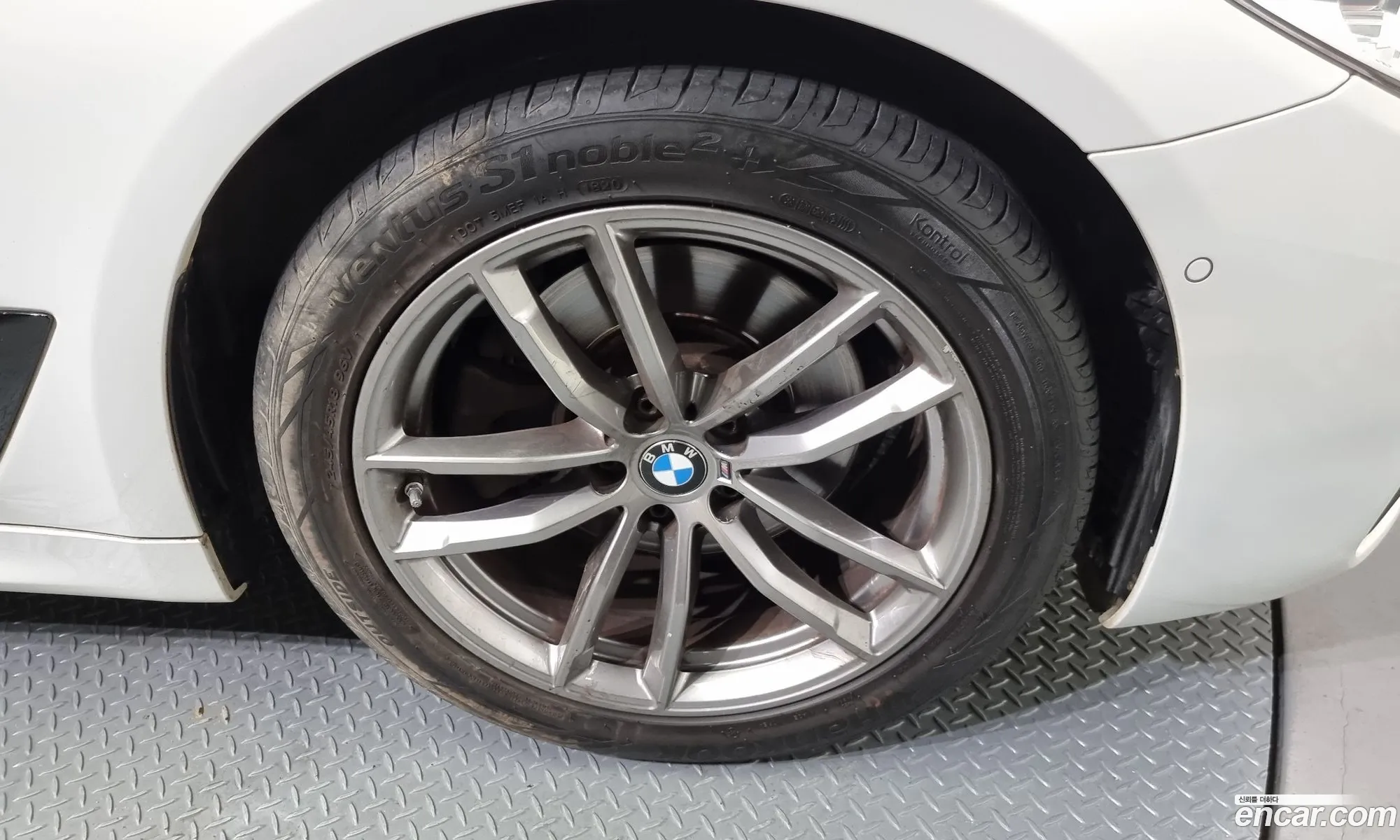 BMW 5 Series G30 520D M Sports - фотография 8820723