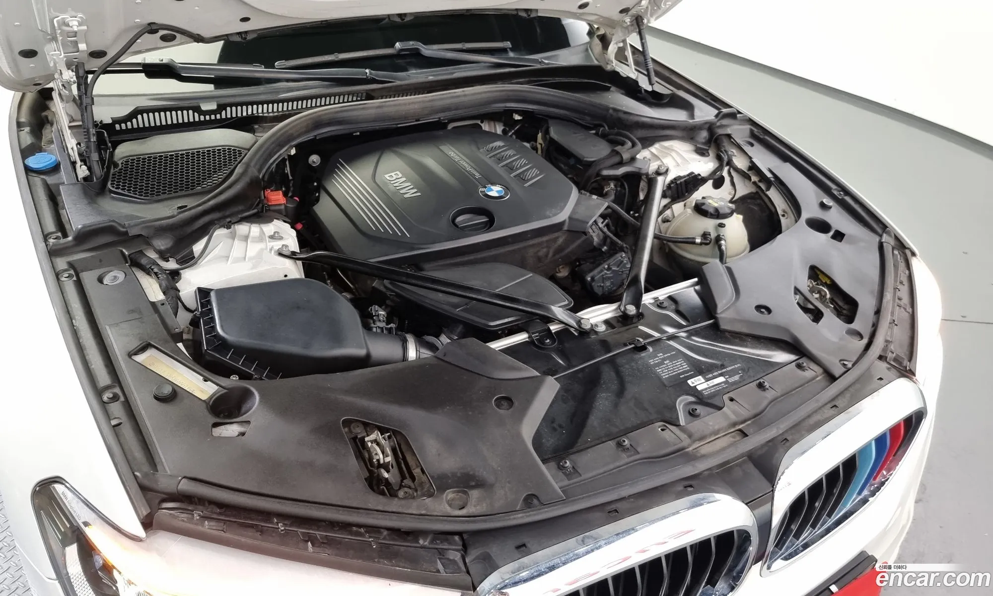 BMW 5 Series G30 520D M Sports - фотография 8820724
