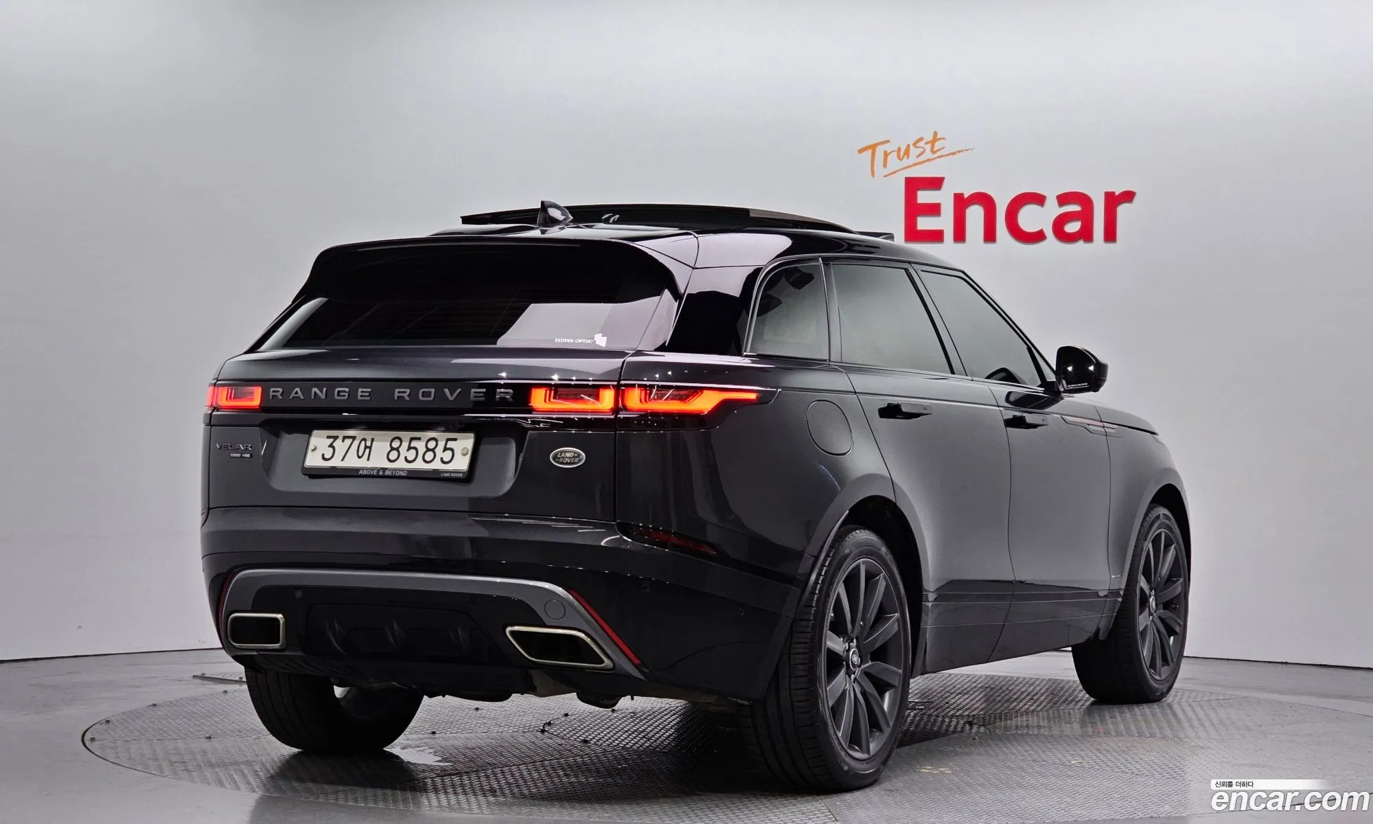 Land Rover Range Rover Velar 30 D300 R-Dynamic Hse - фотография 7137306
