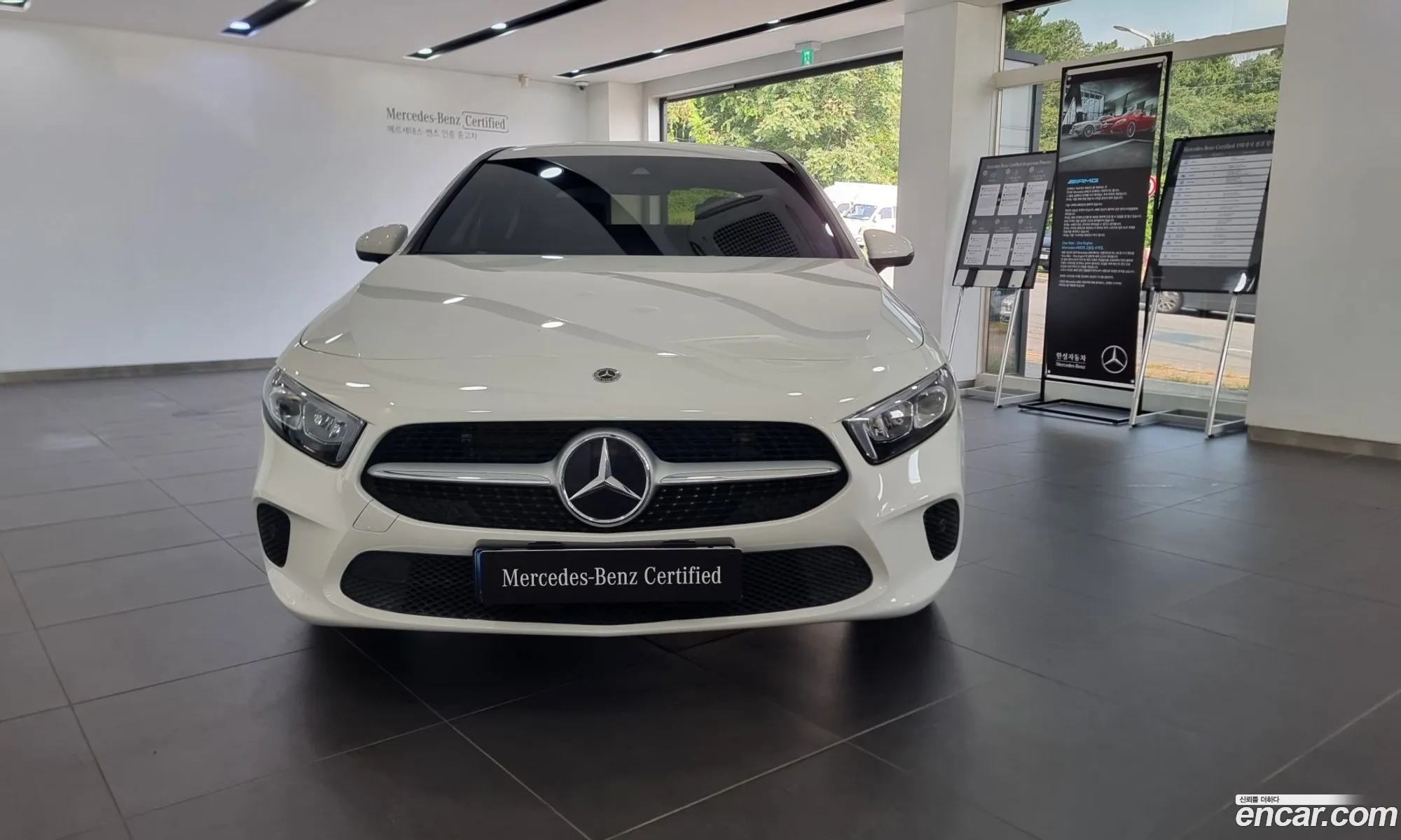 Mercedes A-Class W177 A200D Sedan - фотография 19099741