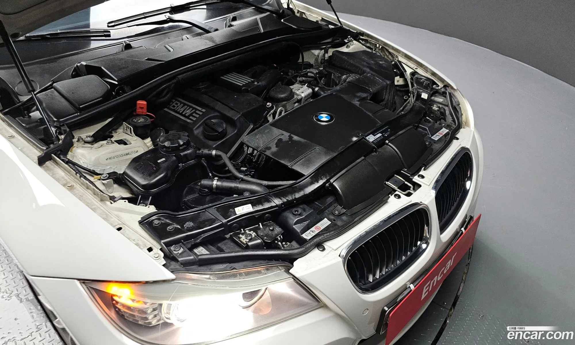 BMW 3 Series E90 320I Sedan - фотография 18043191