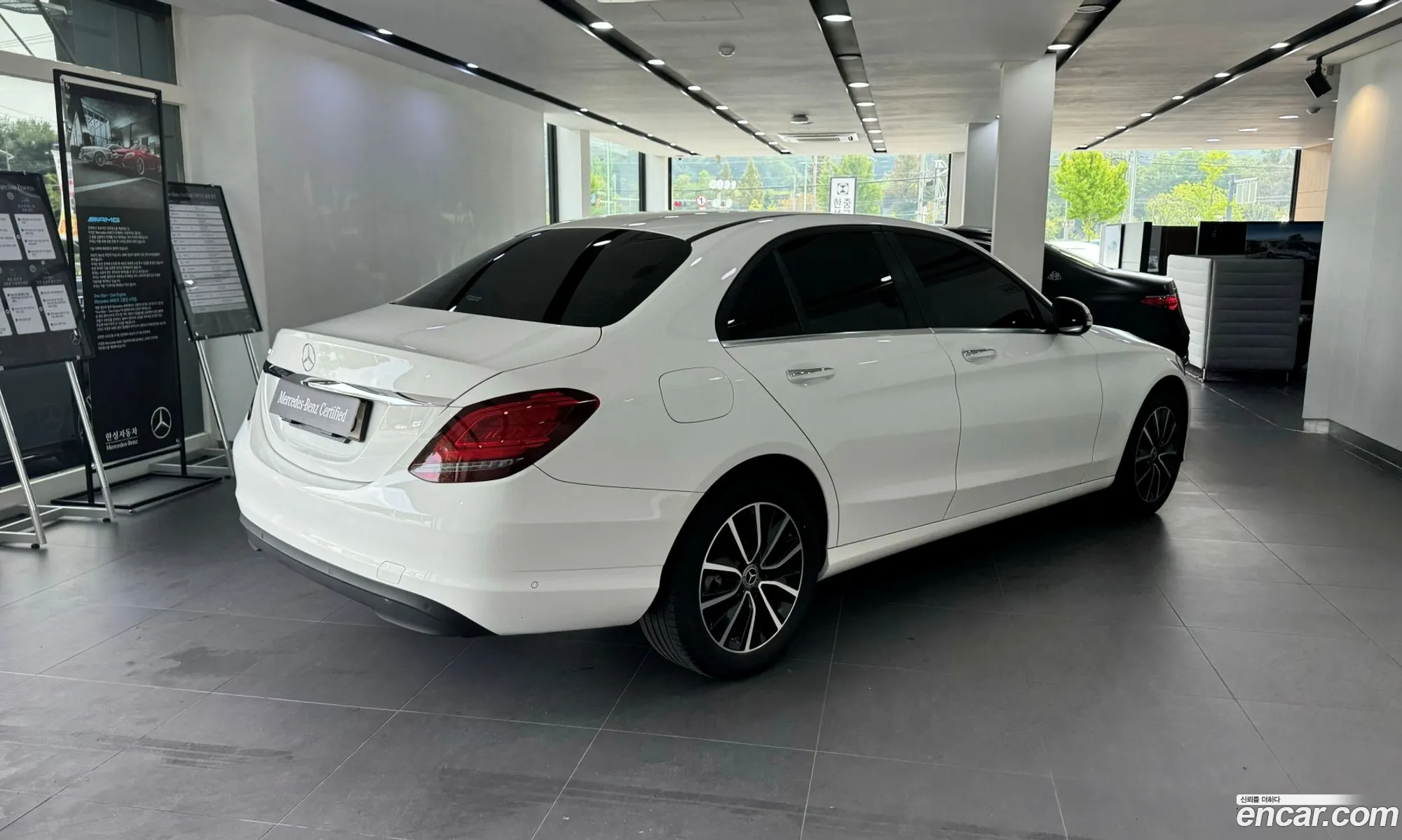 Benz C-Class W205 C200 - фотография 19107985