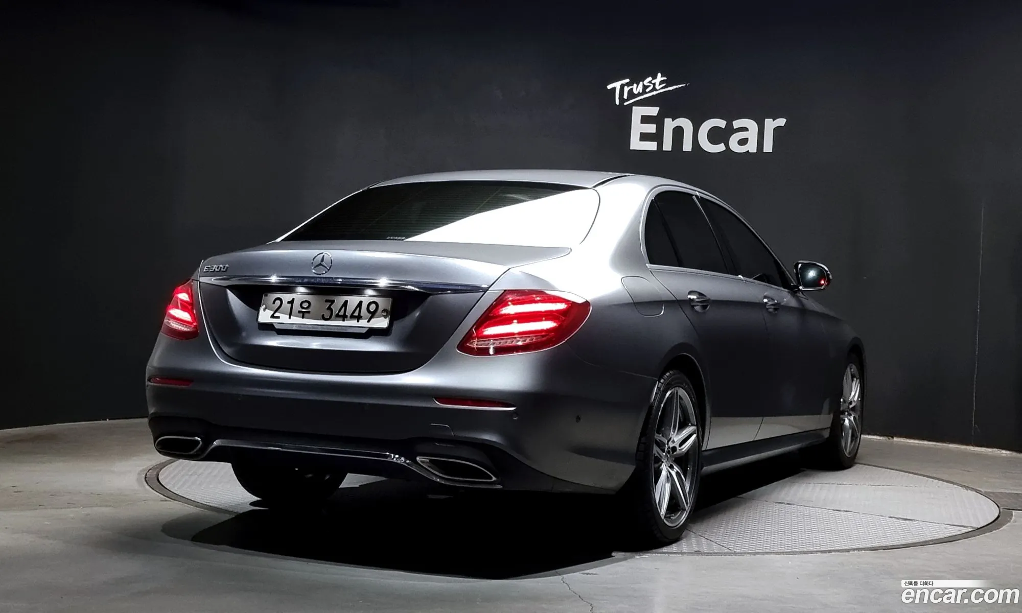 Mercedes E-Class W213 E300 Amg Line - фотография 19099788