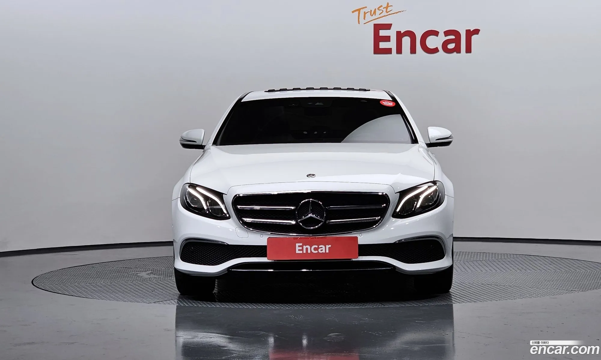 Mercedes E-Class W213 E250 Avantgarde - фотография 19089408