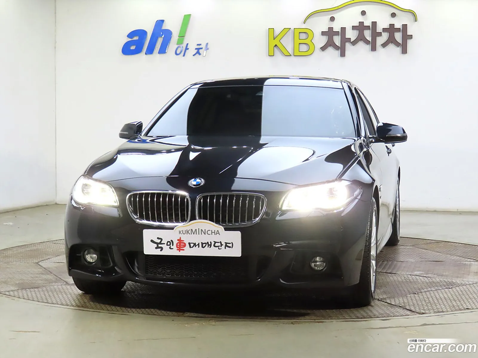 BMW 5 Series F10 520D M Aerodynamics - фотография 18317646