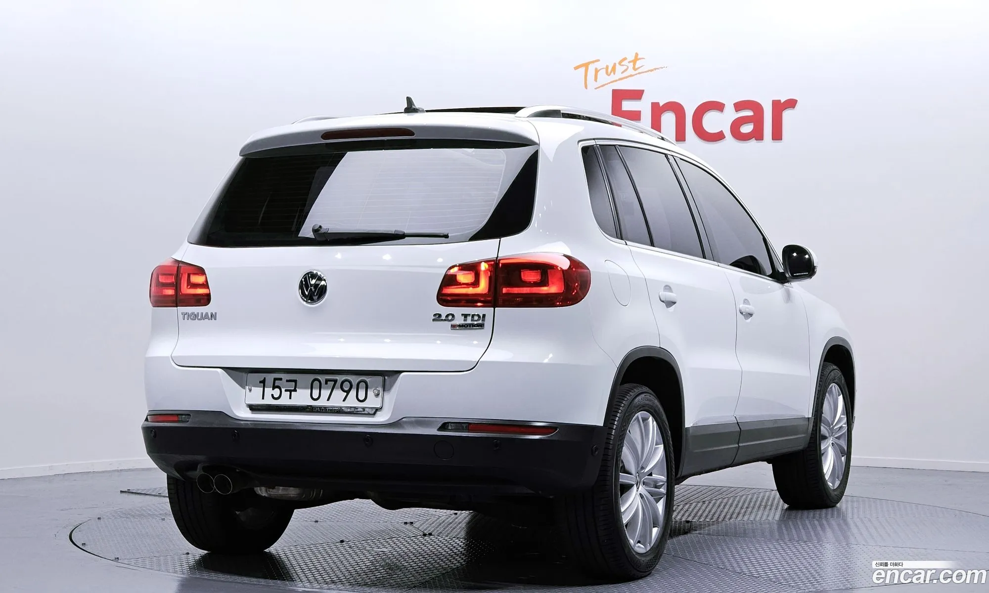 Volkswagen New Tiguan 20 Tdi Premium 5N - фотография 7637397