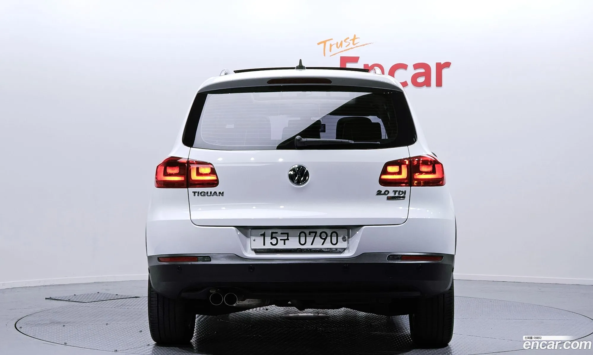 Volkswagen New Tiguan 20 Tdi Premium 5N - фотография 7637399