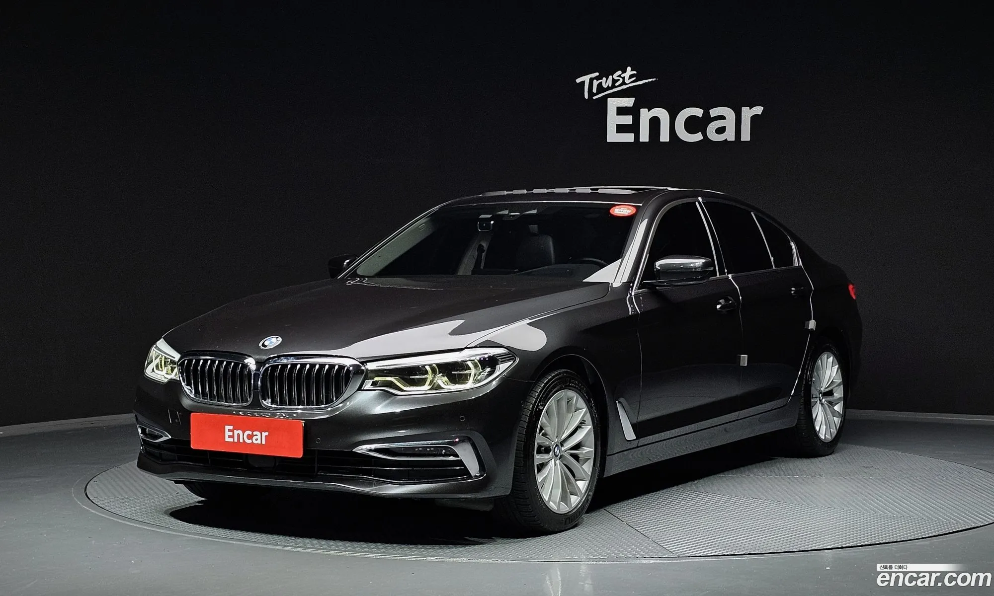BMW 5 Series G30 520D Luxury Plus - фотография 6371103