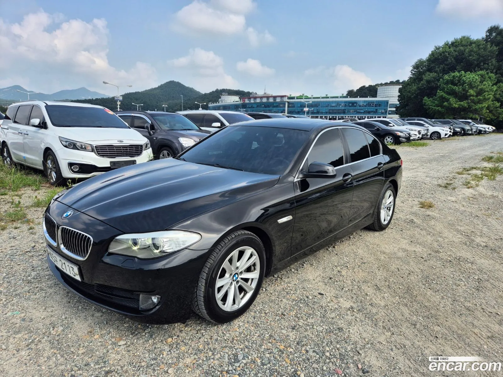 BMW 5 Series F10 520D - фотография 7414496
