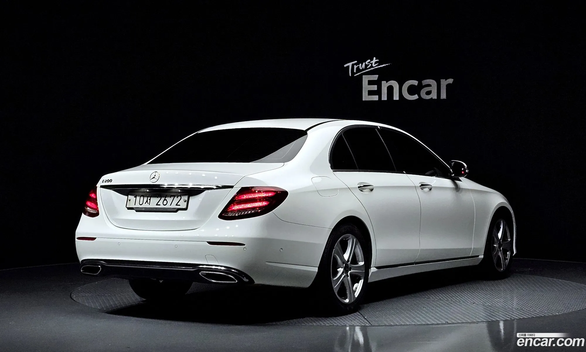 Mercedes E-Class W213 E200 Avantgarde - фотография 19099716