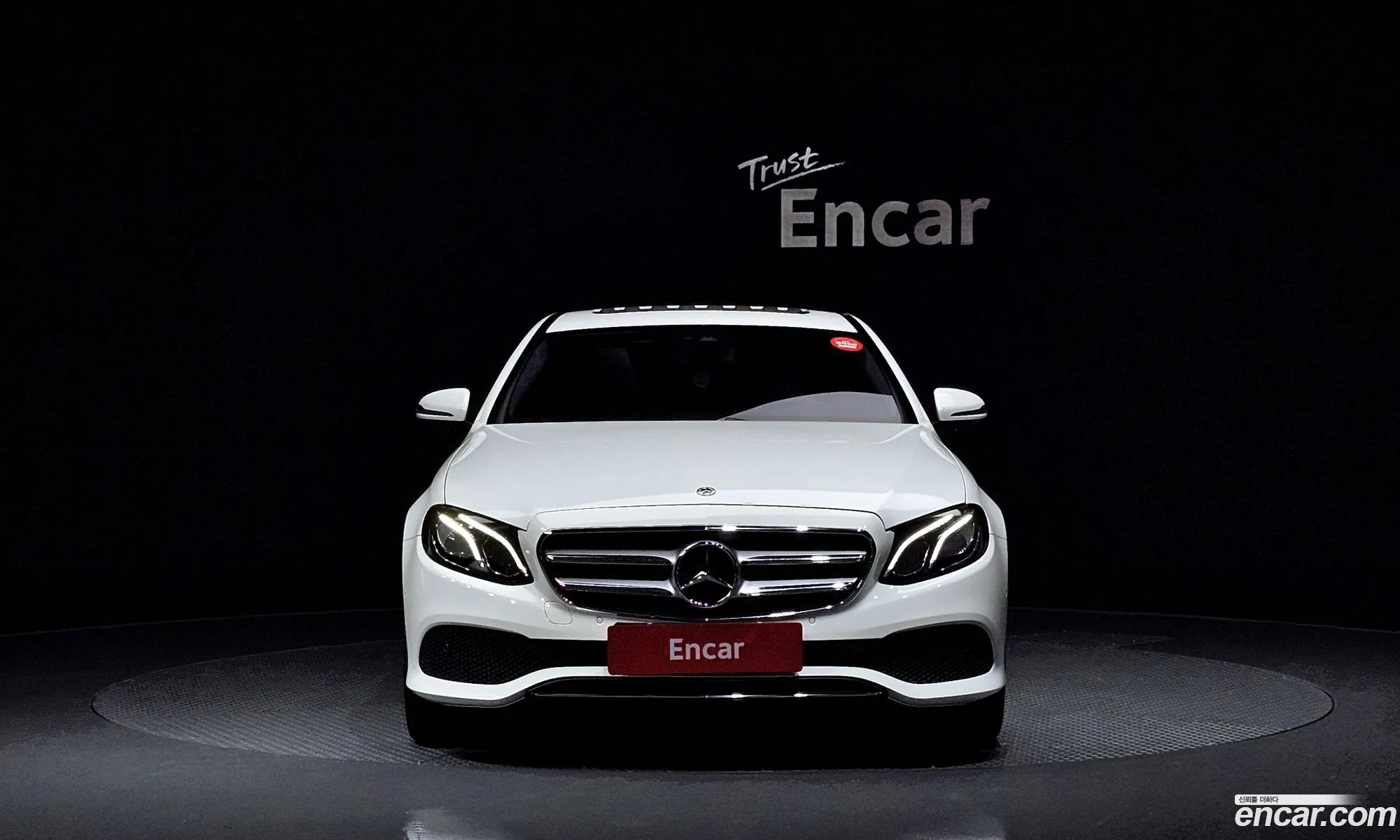 Mercedes E-Class W213 E200 Avantgarde - фотография 19099717