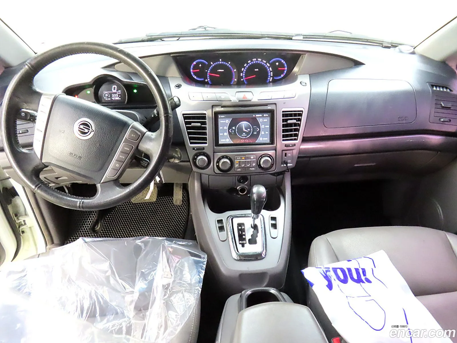 Kg Mobility Ssangyong Korando Turismo 4Wd Lt 9-Seater - фотография 8234450