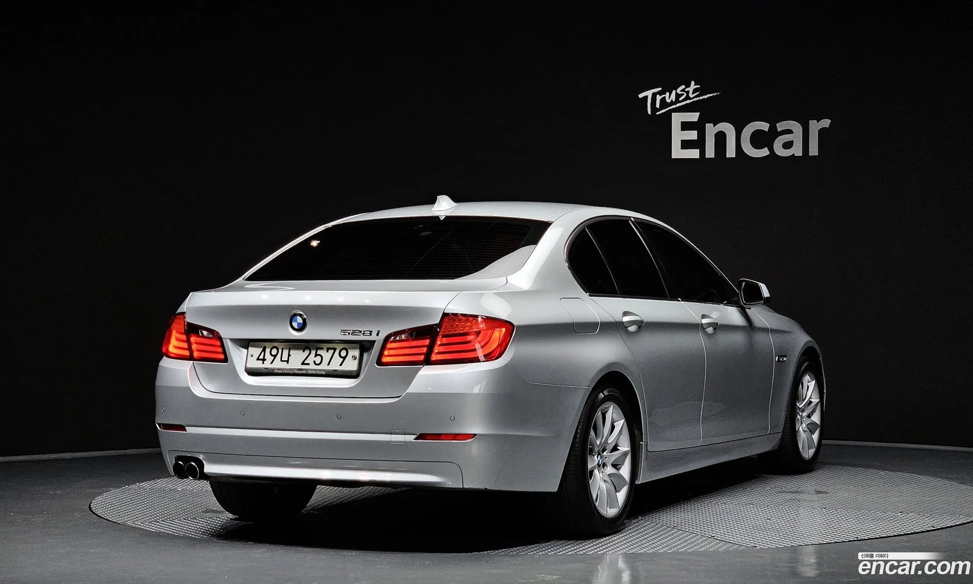 BMW 5 Series F10 528I - фотография 17292918