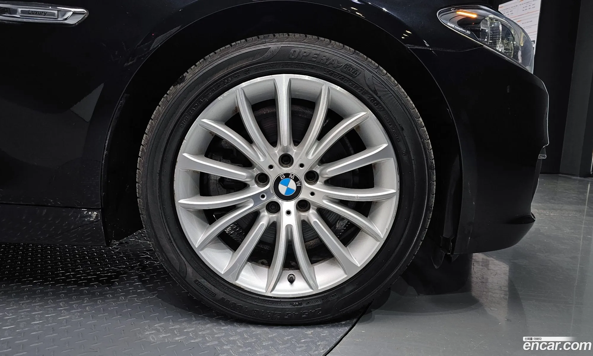 BMW 5 Series F10 520D Luxury Plus - фотография 17293230