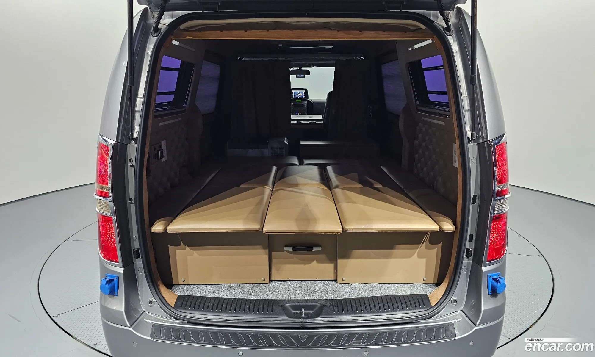 Grand Starex Camping Car - фотография 13674109