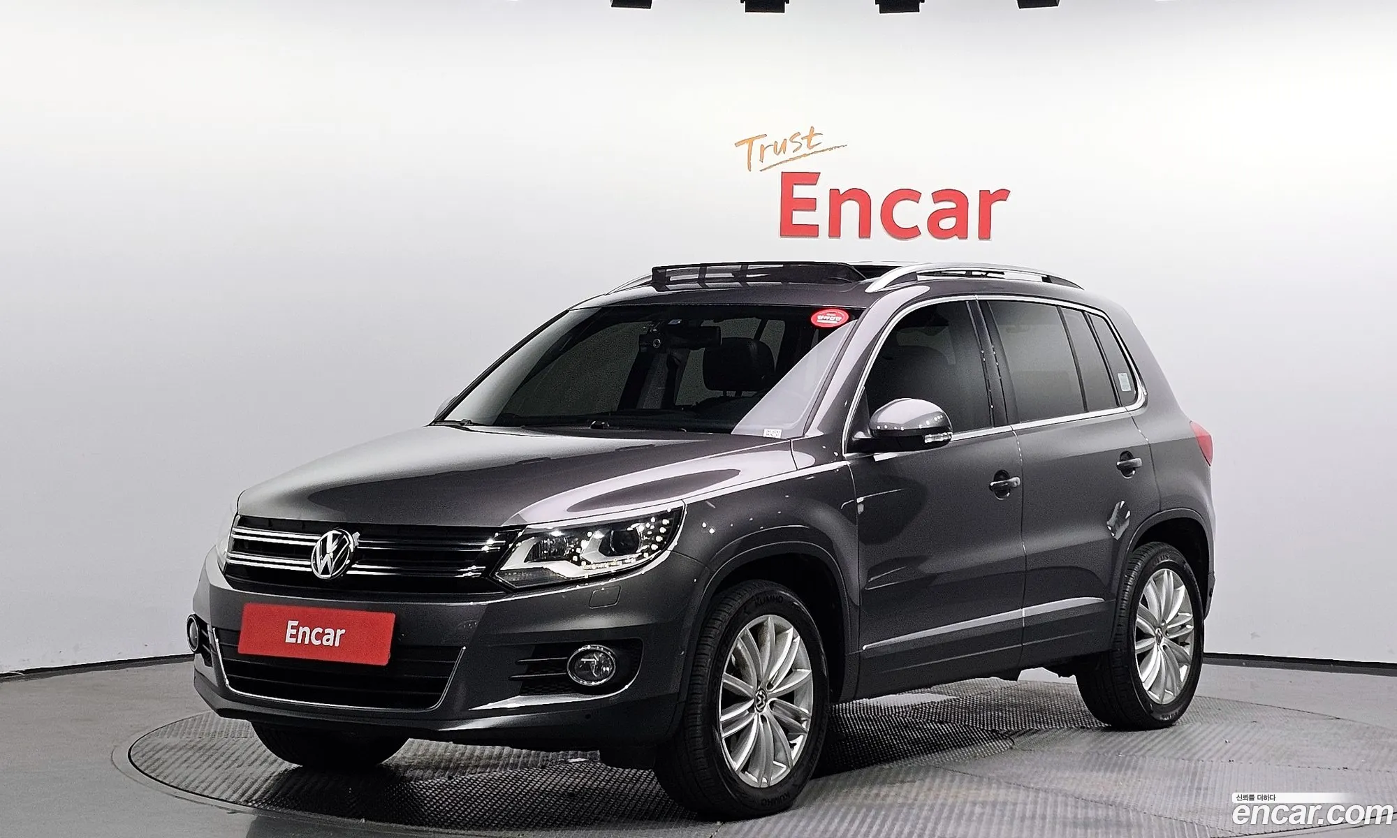 Volkswagen New Tiguan 20 Tdi Premium 5N - фотография 8630535