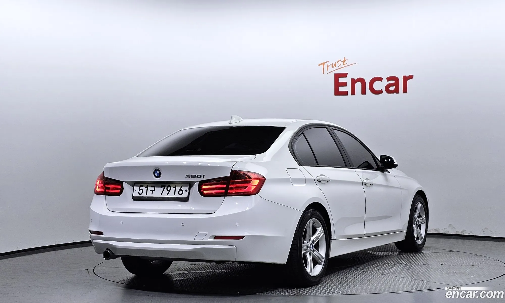 BMW 3 Series F30 320I - фотография 6727237